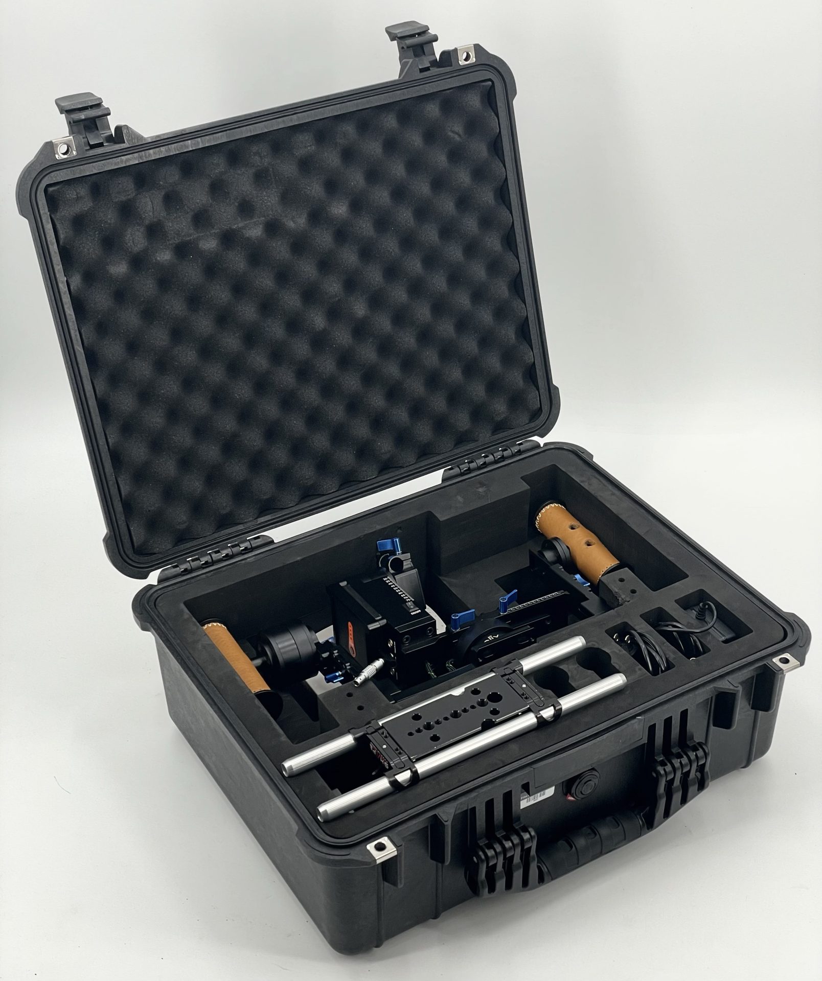 Letus35 Helix Jr. Handheld Gimbal Stabilizer with Bluetooth, Wi-Fi, and Encoders (Magnesium) - Image 2